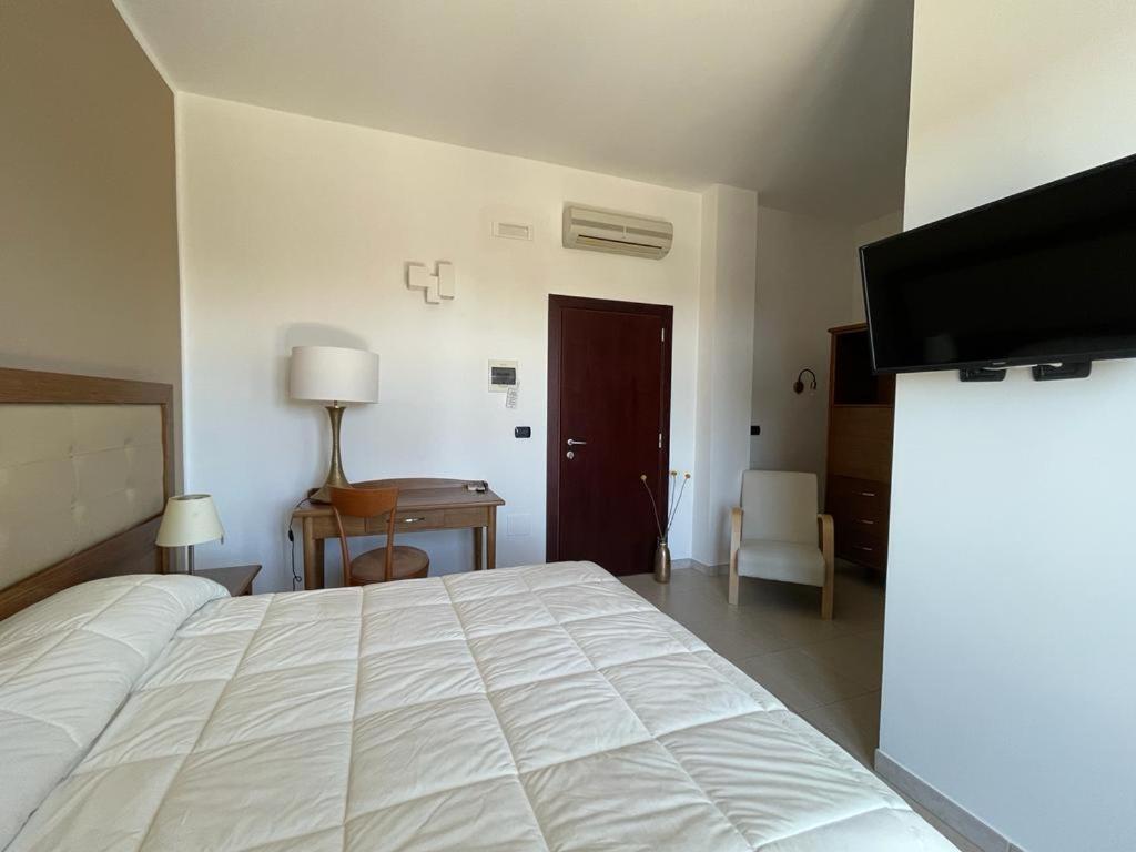 Hotel Posidonia Porto Cesareo Exteriör bild